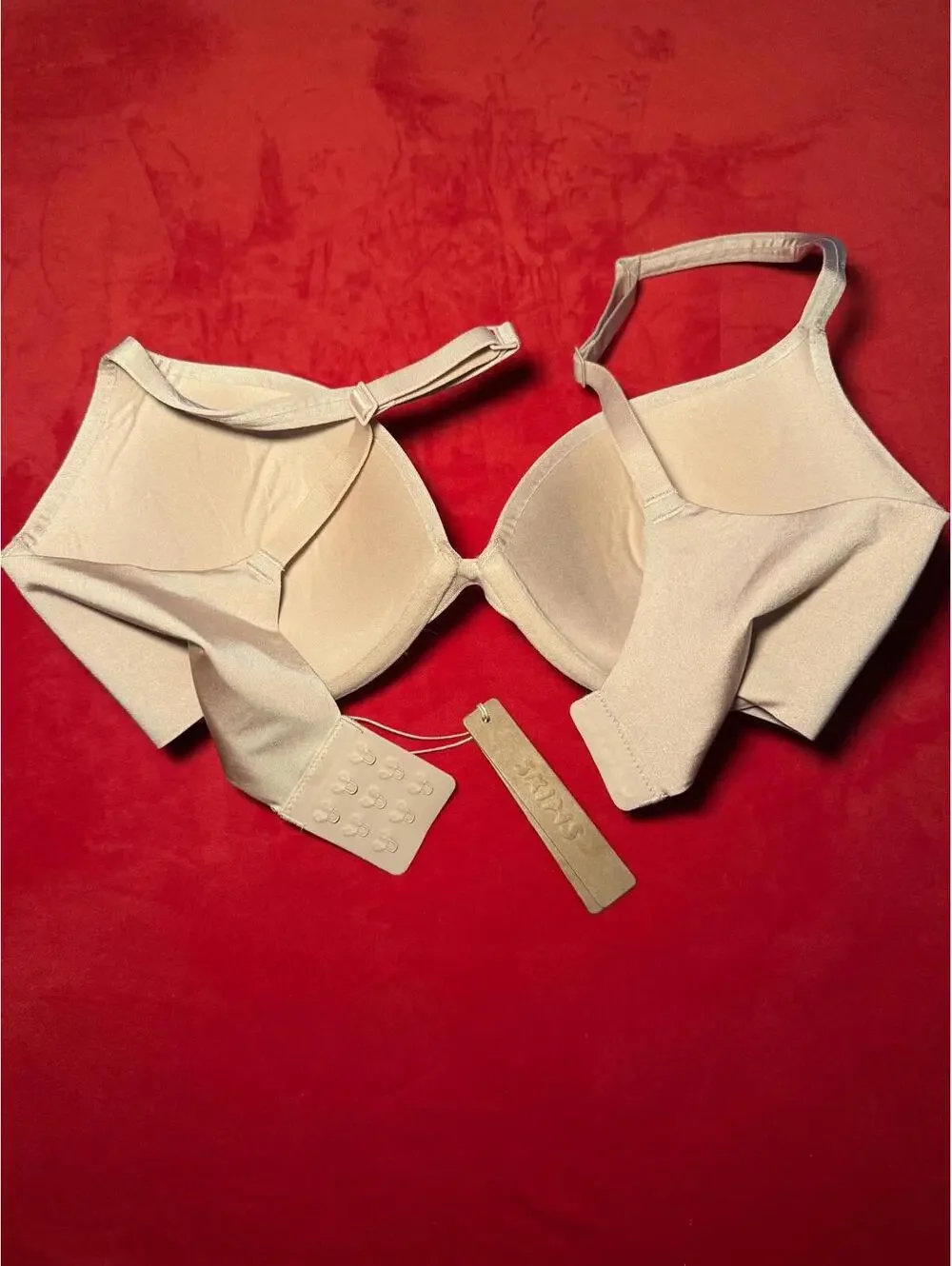 Skims Ultimate Push Up Plunge Bra Color Mica Size 32DD - Picture 2 of 3